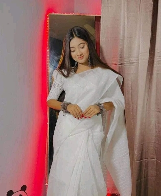 Picture of হাফসিল্ক চুমকি শাড়ী/ Half Silk Chumki Glam Saree – Shine with Bengali Elegance