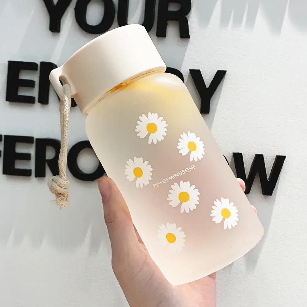 Picture of 500ml Transparent Plastic Water Bottles Frosted Water Bottle with Portable Travel Tea Cup