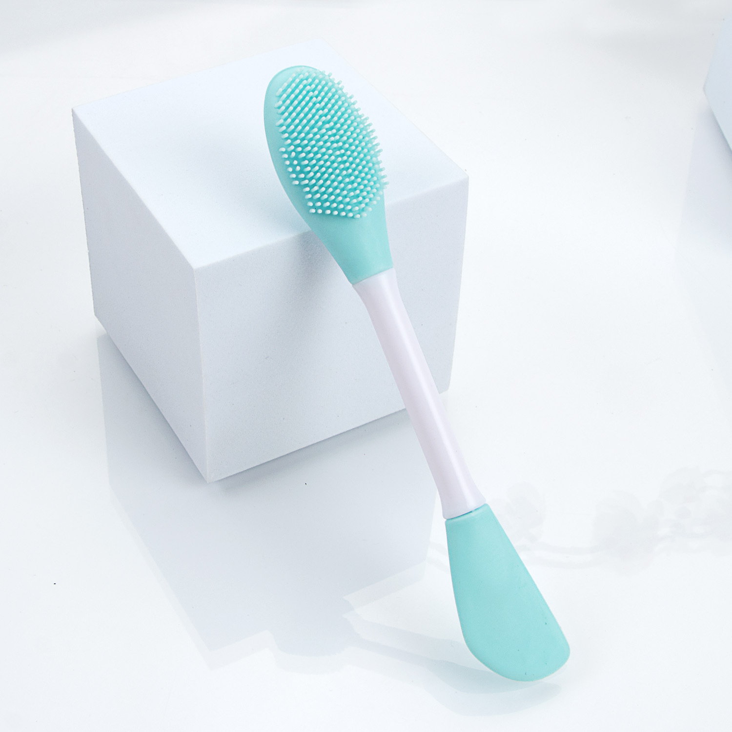 Picture of 1pc Facial Mask Brush Silicone Facial Mask DIY Brush Soft Fashion Beauty Women's Skin Care Home Makeup Tools Nose Brush