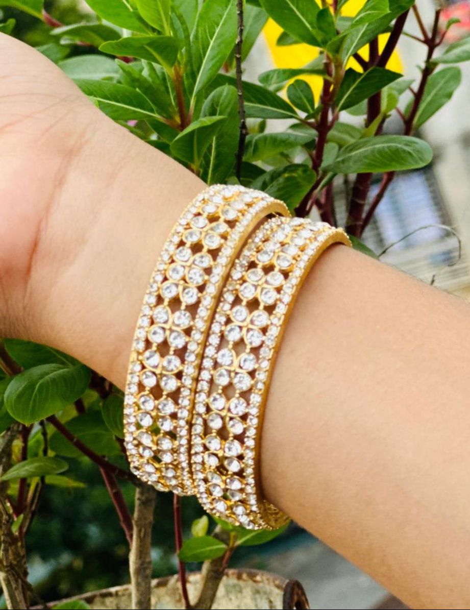 Picture of Indian Fashionable Premium Quality Kundan Stone Bracelet Design Bangles 2 Pieces For Women