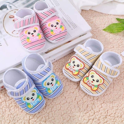 Picture of Spring and autumn non-slip New born baby learning step shoes cartoon bear baby shoes