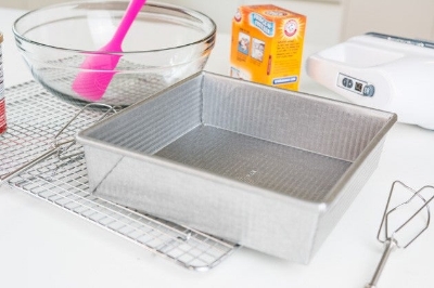 Picture of 4Pcs Square Shape Cake Mold, Aluminum Round cake mold 4pis set, Make Cake, Pudding And More, Oven Proof Cake Pan Set.