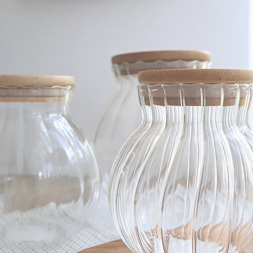 Picture of 1 pcs 600 ml Curvy Pumpkin Airtight Glass Jar w/ Bamboo Lid