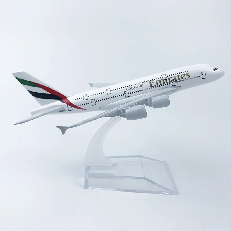Picture of 15 cm/6 inch U.A.E Airplane Model Alloy Diecast Ornament Plane Model Toy for Children Collection Table Top