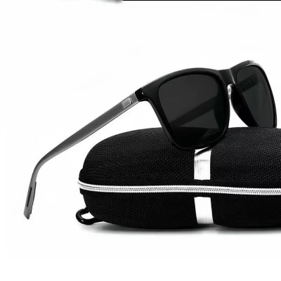 Picture of Polarized Sunglasses For Men UV Protected Aluminum Leg