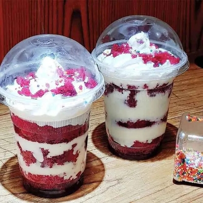 Picture of 100PCS One time Plastic Juice Glass/ Cake jar 350 Ml With Lid