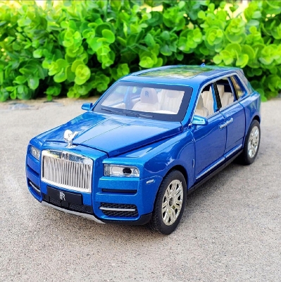 Picture of 1 PC 1:24 Rolls Royce Cullinan Diecast Metal Car Luxury SUV Alloy Model Car Simulation Sound Light Pull Back Car Toy For Kids Gift