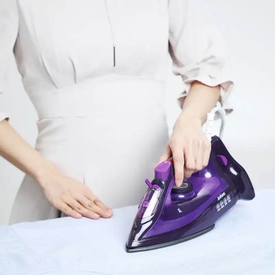 Picture of Xiaomi Mijia Lofans Cordless Steam Iron Wireless Electric Iron YD-012V 2000W Purple