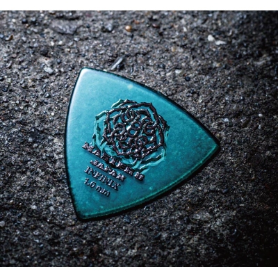 Picture of MASTER 8 JAPAN | INFINIX HARD POLISH -TRIANGLE 1.0 mm Guitar Picks
