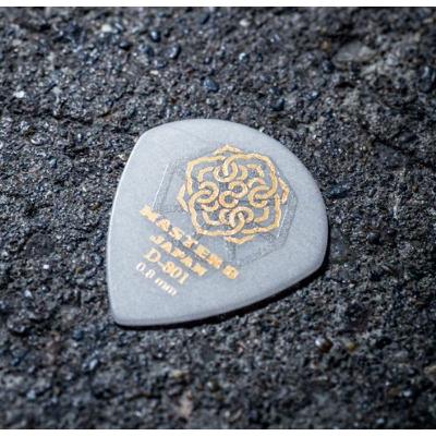 Picture of MASTER 8 JAPAN | D -801 + Hard Grip -Jazz Type White 0.8 mm Guitar Picks