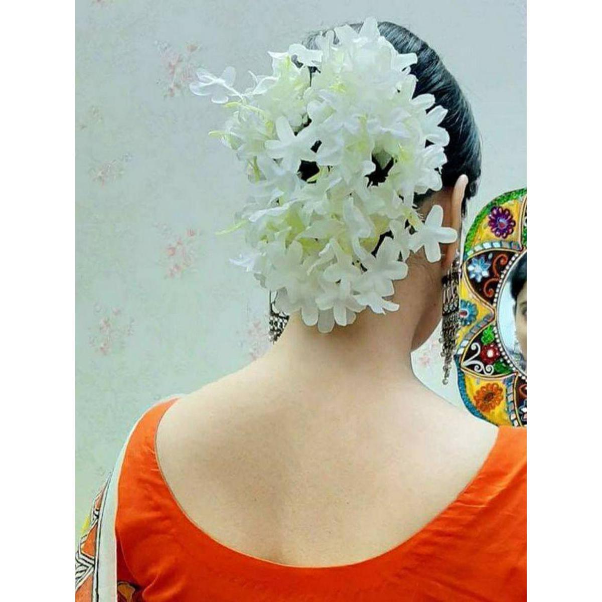Picture of Artificial Hair Flower For Woman gajra flower