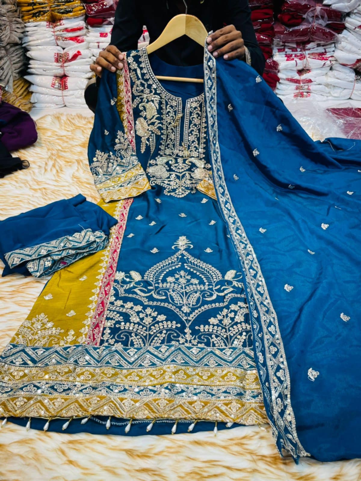 Picture of Readymade Three Piece For Women Exclusive Chini Gura Febrics Collection Embroidery , Stylist, Fashionable 3 pice