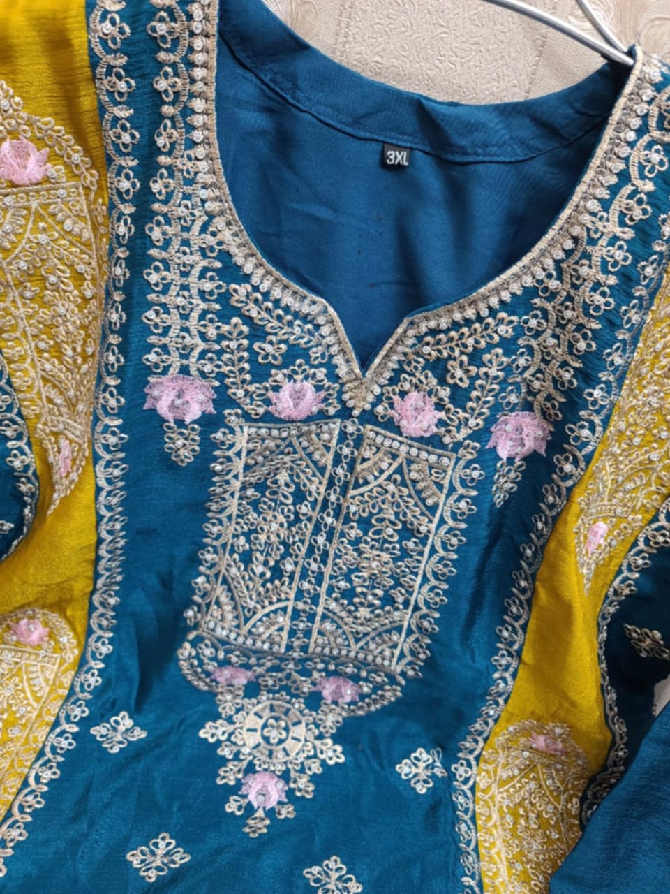 Picture of Readymade Three Piece For Women Exclusive Chini Gura Febrics Collection Embroidery , Stylist, Fashionable 3 pice