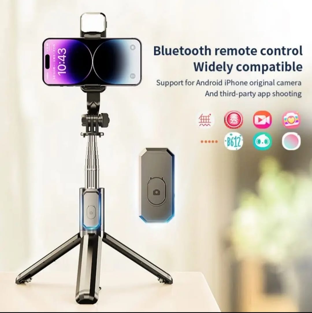 Picture of Black Q07 Bluetooth Integrated Selfie Stick