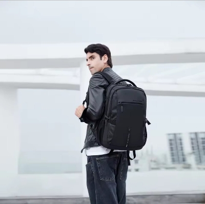 Picture of ARCTIC HUNTER B00388 Waterproof Outdoor Climbing Large Capacity Backpack