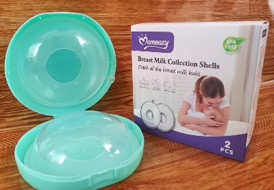 Picture of 2pices Silicone Wearable BreastMilk Collector With Carrying Box