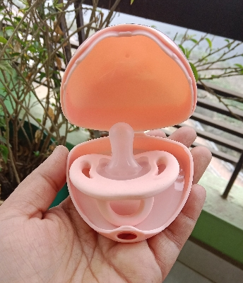 Picture of Children's Premium anti-colic silica gel pacifier Baby Chusni Teether with box CN -1pcs
