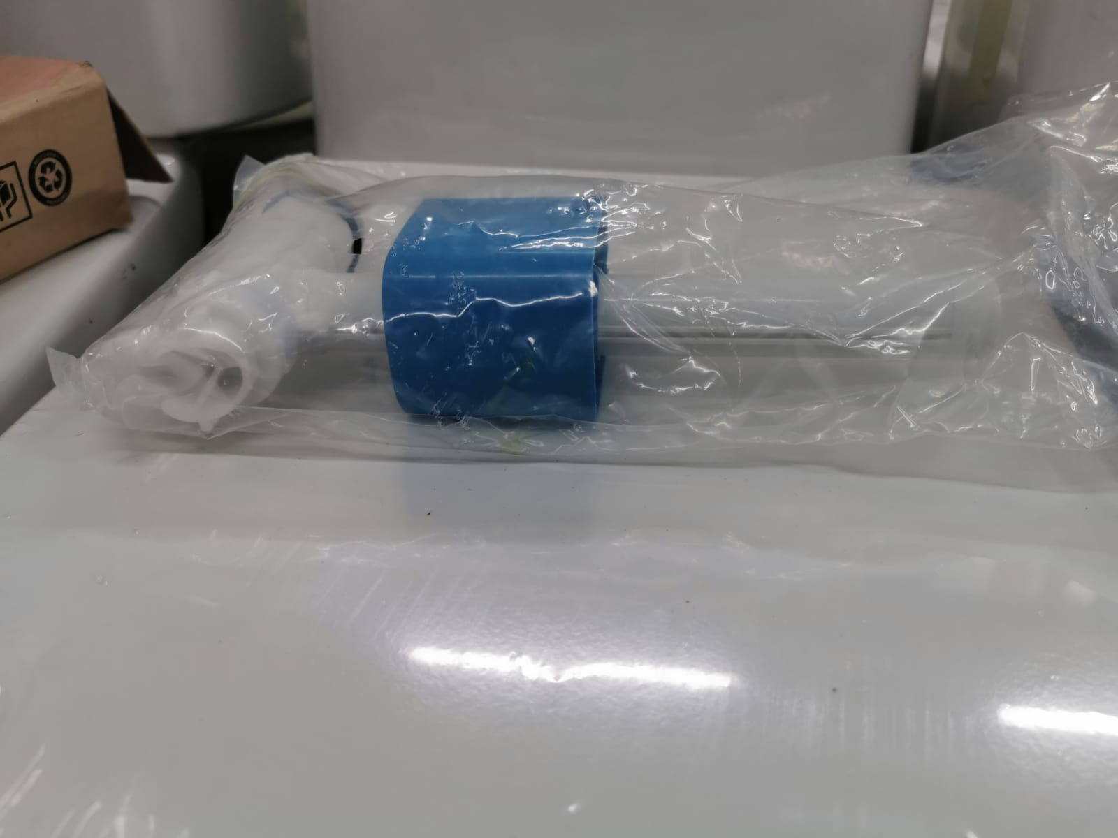 Picture of Side Push Syphoon Ball Cock for Commode