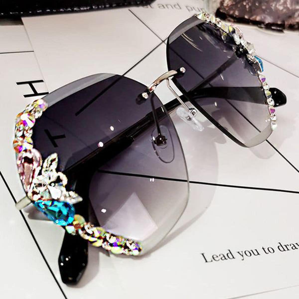 Picture of Women Sunglasses UV-Protection Ladies Gradients Trim Style Eyewear