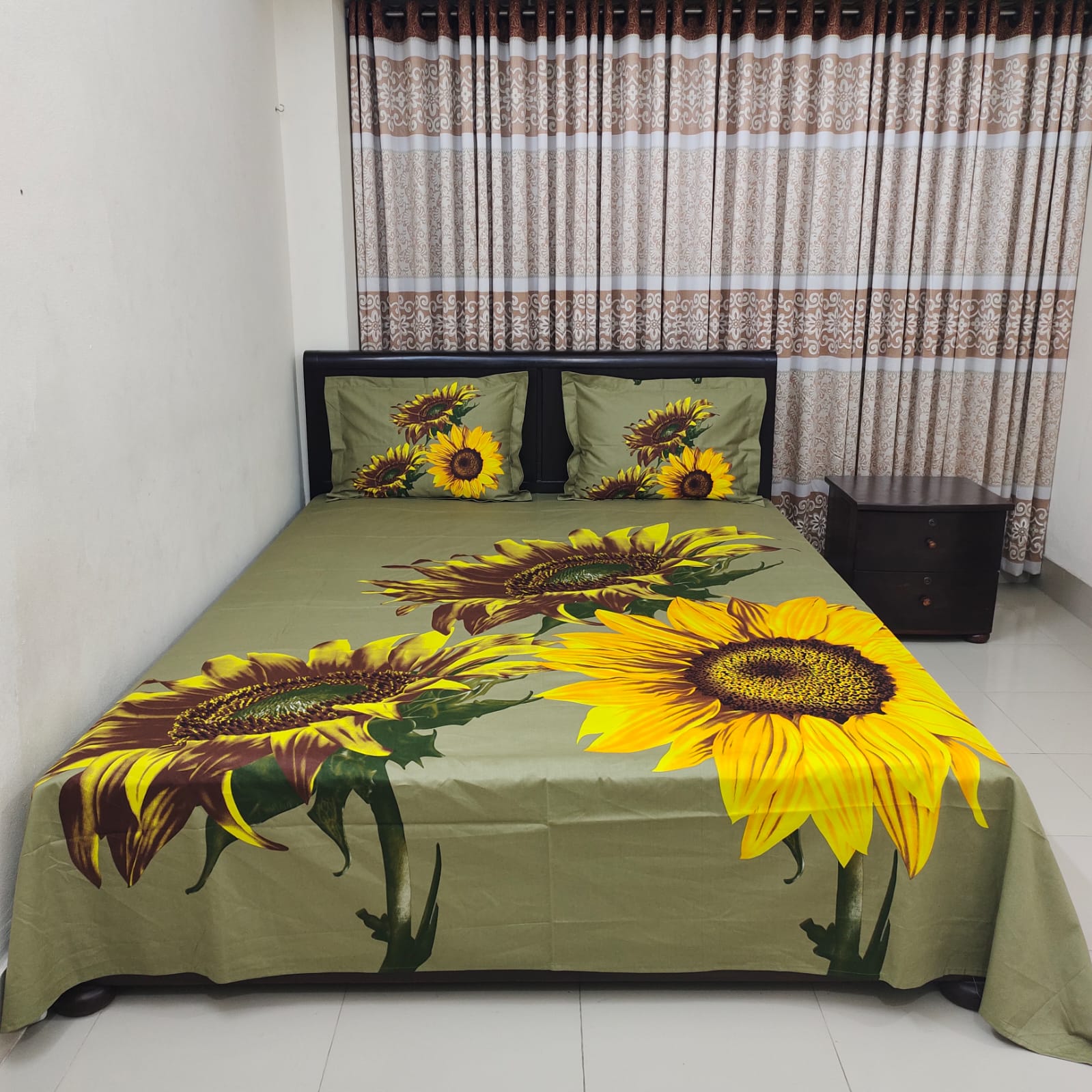 Picture of Luxury Digital Home tex Cotton Fashionable Bed Sheet for Home Decoration 7.5/8.5 Feet King Size Bedsheet
