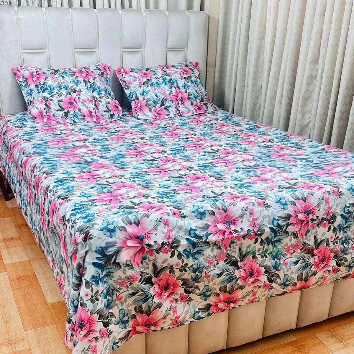Picture of Cotton King Size Bedsheet With Two Pillow Cover Size 7/8 Feet Head Pillow cover Size 20/28 Inch Easy Maintainance Hand Washable