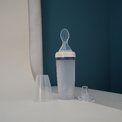 SmartCare - multi-function Squeeze Spoon Bottle