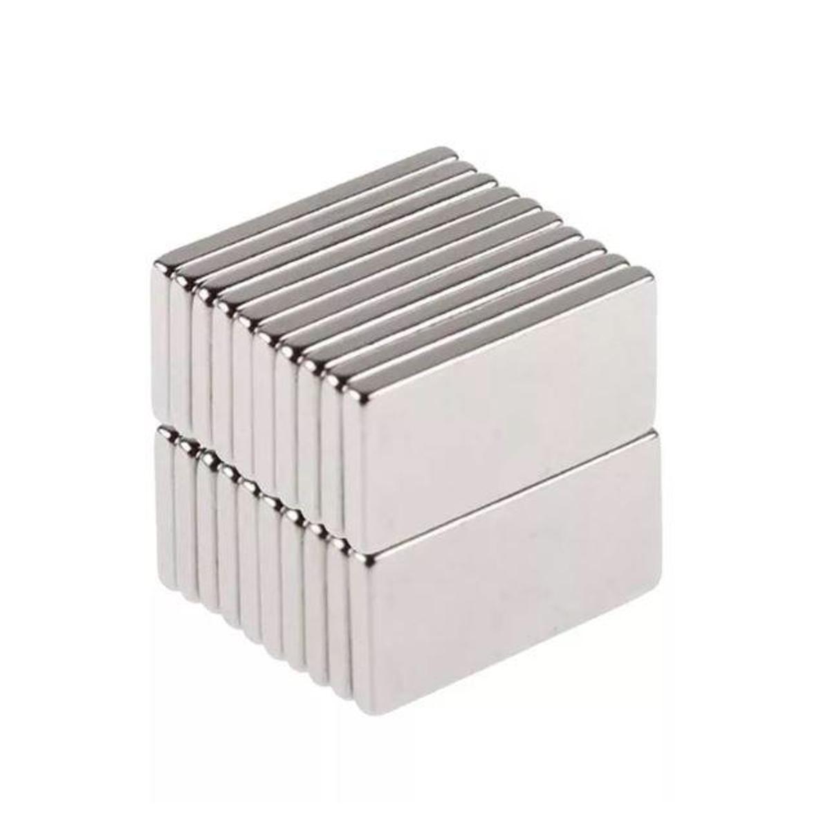 Picture of Super Powerfull Neodymium Rectangular Magnets- 20mm x 10mm x 2 mm