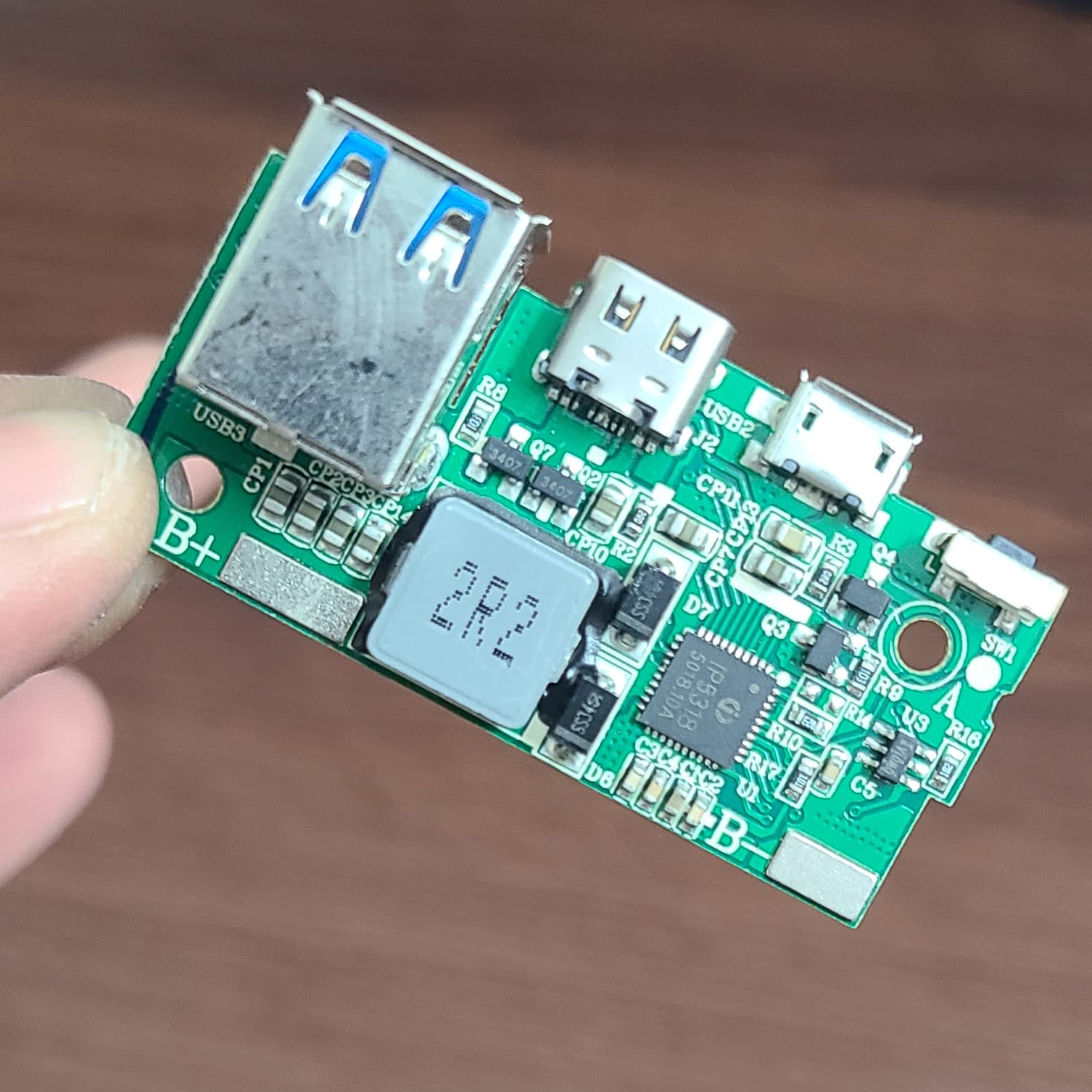 Picture of Fast Charging Power Bank Circuit 3.7V Battery Charger QC3.0 18W Circuit- Real Fast Charging Circuit
