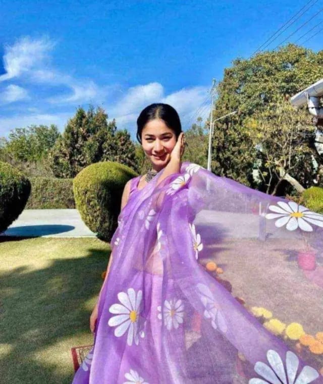 Picture of Georgette organza Febric saree for women with blouse