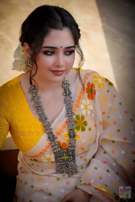Picture of Exclusive & Stylish Brand New Half] Silk Screen Print Saree for Women