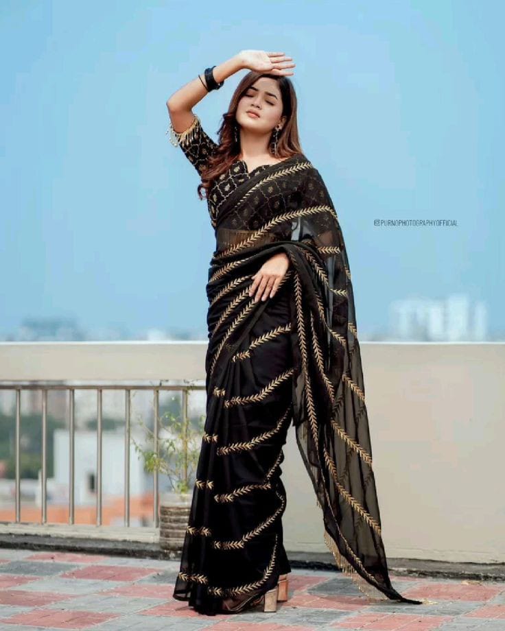 Picture of Exclusive Viral Georgette Saree with Embroidery Work Blouse