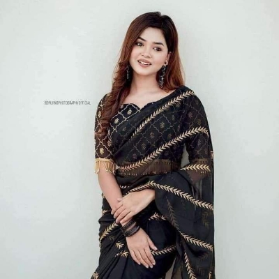 Picture of Exclusive Viral Georgette saree with embroidery work blouse pics