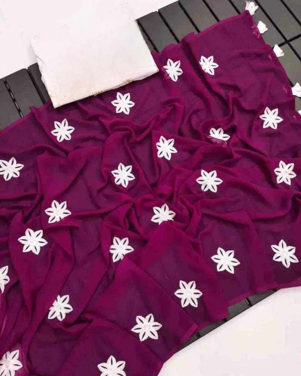 Picture of New georgette saree with Embroidery blouse pics with lace
