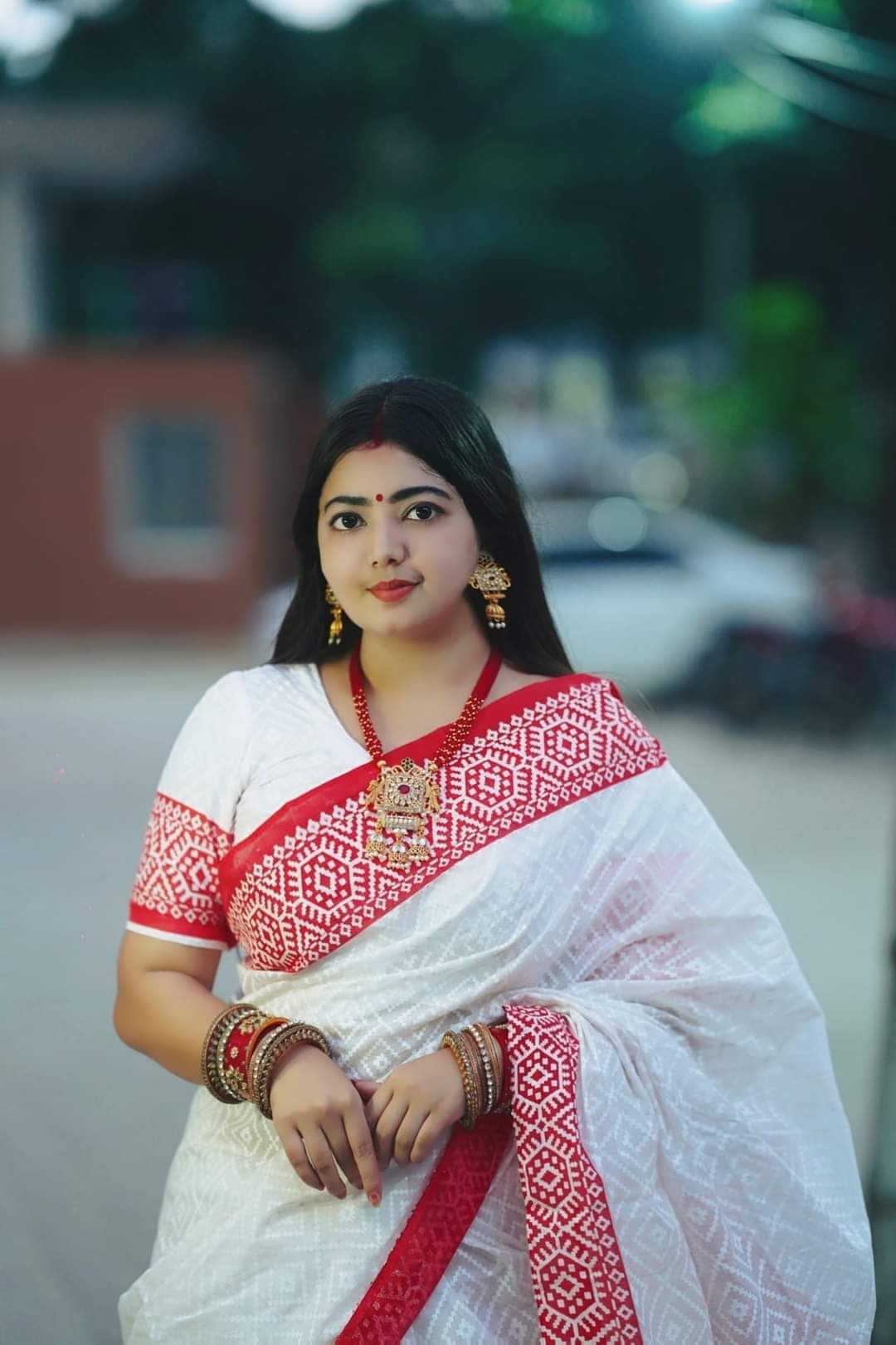 Picture of Fashionable Half Silk Saree for Women - Embrace Elegance for All Occasions - Suitable for All Seasons