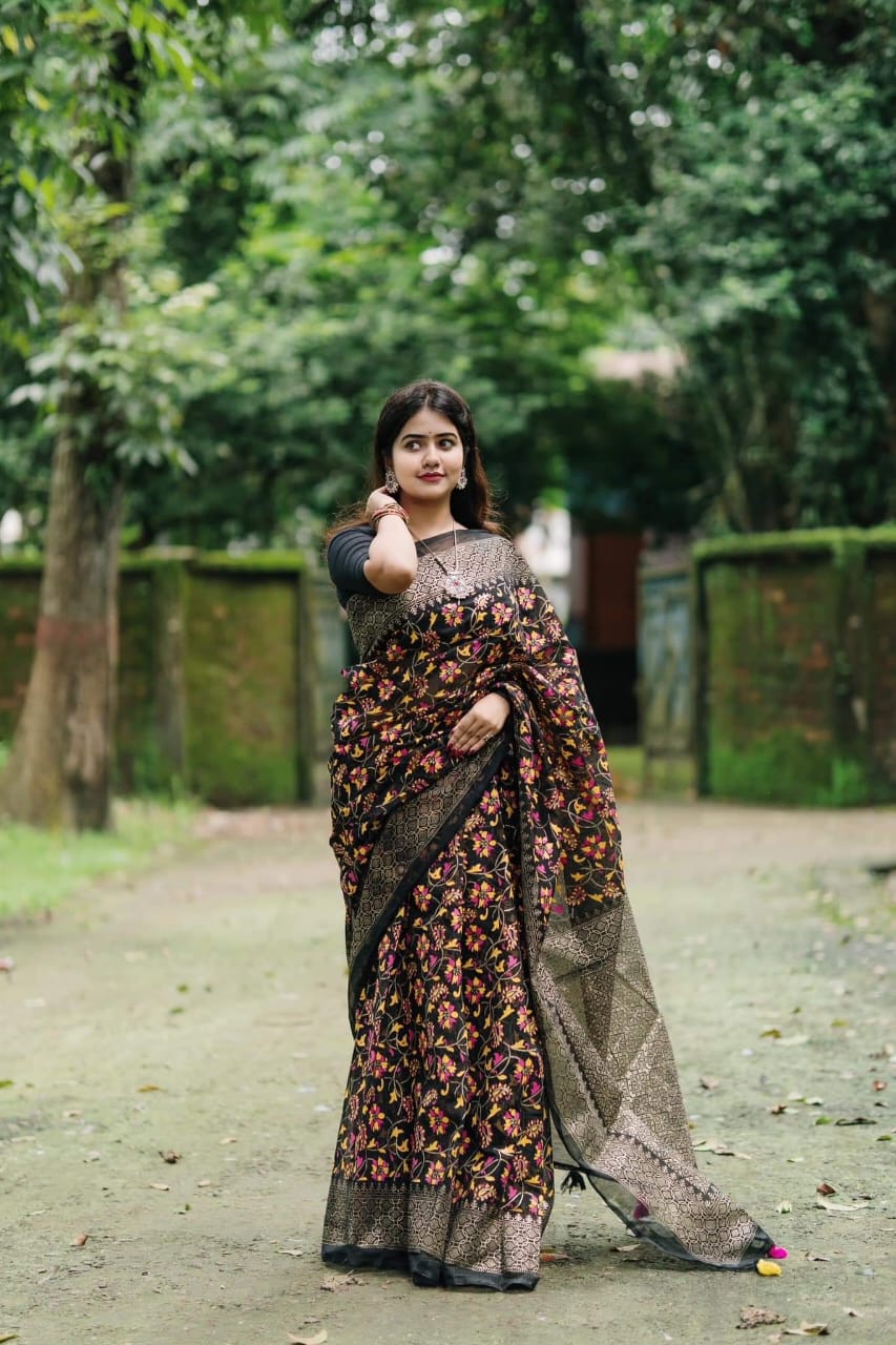 Picture of Fashionable Half Silk Saree for Women - Embrace Elegance for All Occasions - Suitable for All Seasons