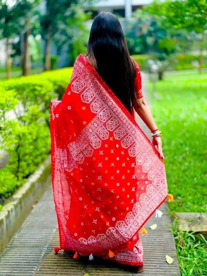 Picture of Fashionable Half Silk  Saree for Women - Embrace Elegance for All Occasions - Suitable for All Seasons