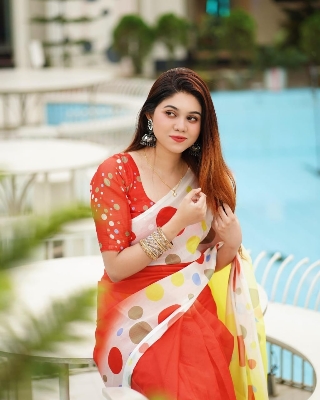 Picture of Fashionable Half Silk Saree for Women - Embrace Elegance for All Occasions - Suitable for All Seasons