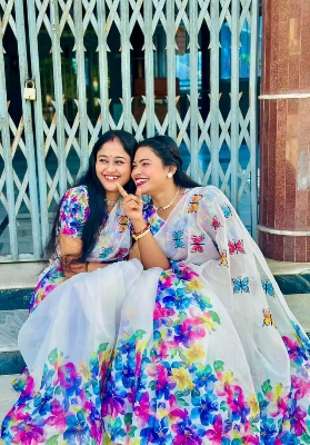 Picture of Fashionable Half Silk Saree for Women - Embrace Elegance for All Occasions - Suitable for All Seasons