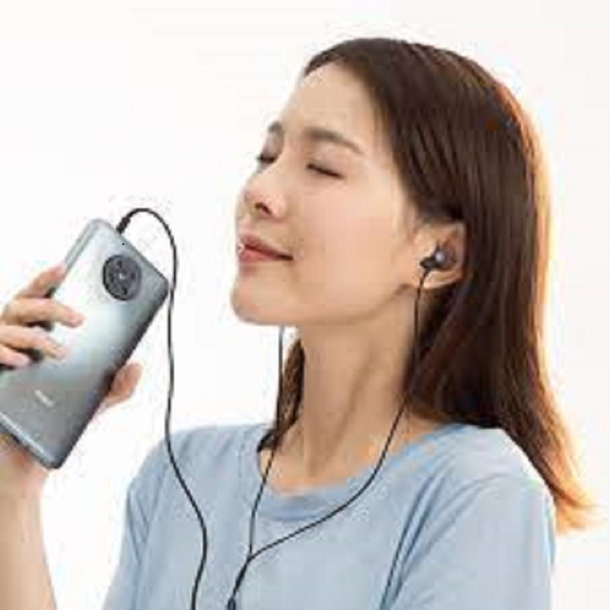 Picture of Baseus H19 Wired Earphones 6D Stereo Bass Headphones