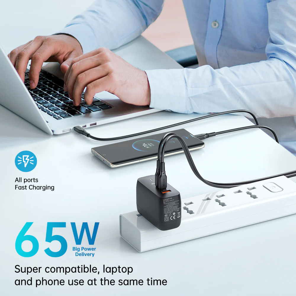 Picture of MCDODO CH-8442 Gan 65W 3-Port Mini Fast Charger with 60W Type-C to Type-C Cable