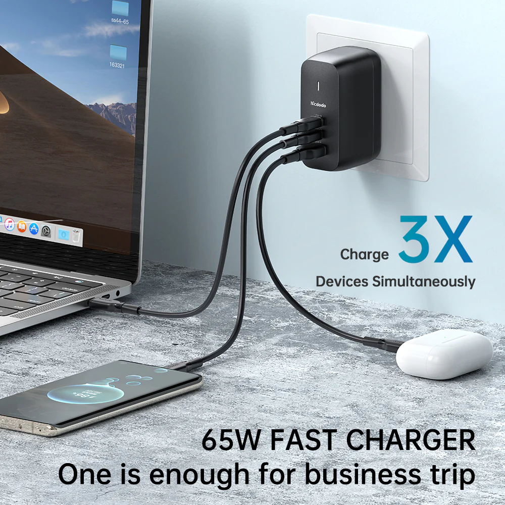 Picture of MCDODO CH-8442 Gan 65W 3-Port Mini Fast Charger with 60W Type-C to Type-C Cable