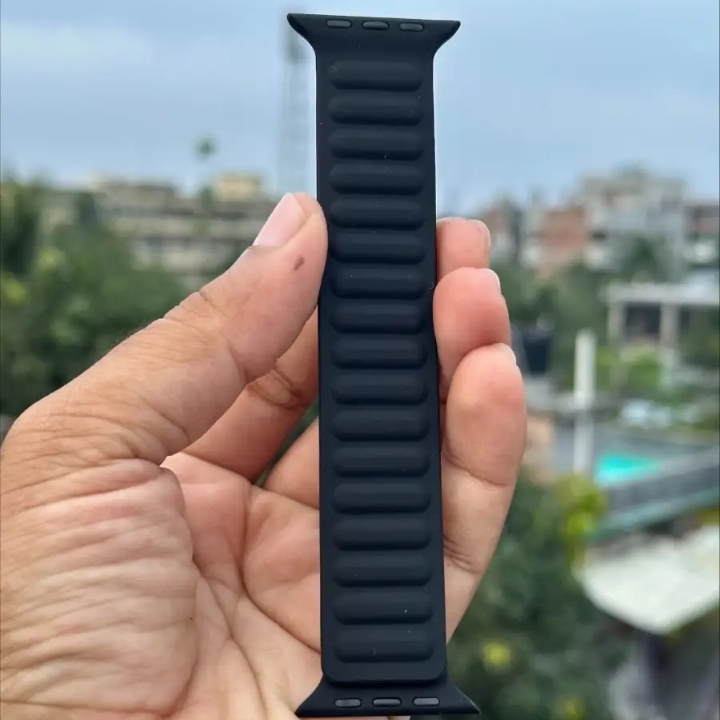 Picture of Premium Quality -42mm 44mm 45mm 49mm Adjustable Soft Silicone Magnetic Watch Strap - Smart Watch Belt - Signifying Quality