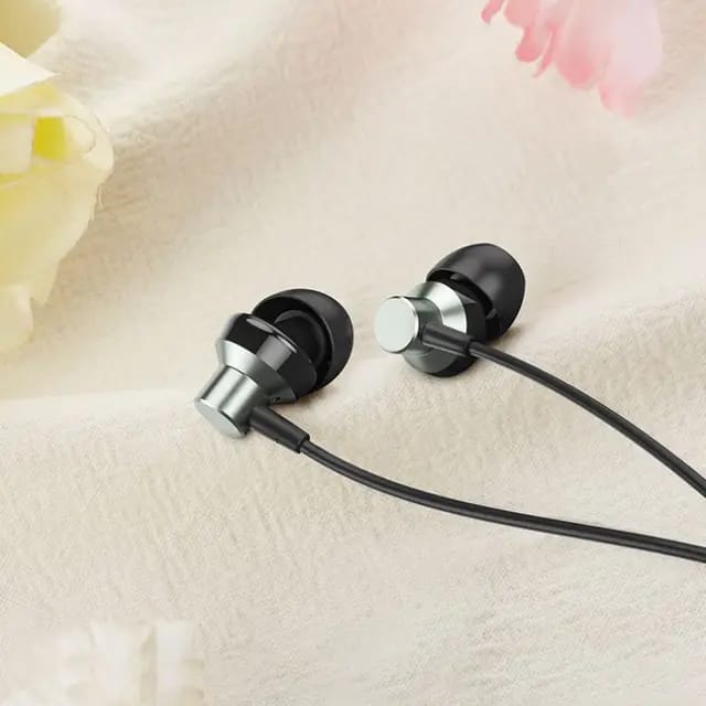 Picture of REMAX RM 512 High Performance Wired In Ear Earphone Stereo with Mic 3.5mm Jack