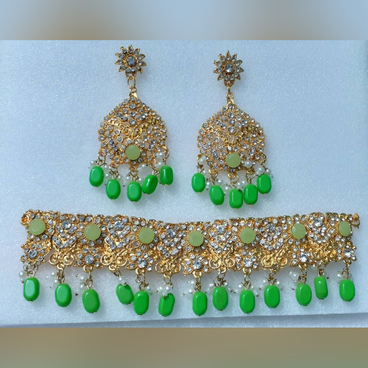 Picture of Bridal Traditional Wedding Ornament  / Exclusive Fashion Party Choker Necklace Earrings & Tikli Jewellery Set For Women