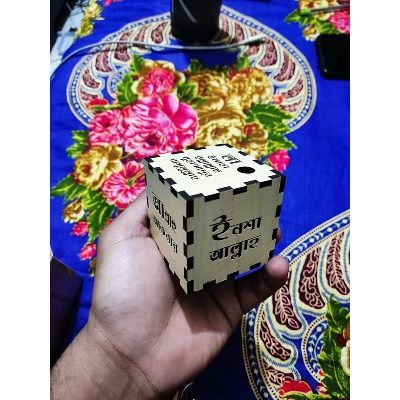 Picture of wooden pen holder with paper Waight Picture of wooden pen holder with paper Waight