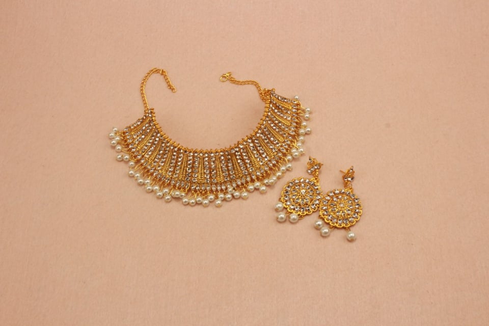 Picture of Beautiful Choker Necklace ,Traditional Fashion Wedding/Party Bridal Choker Necklace Earrings & Tikli. Jewellery Set For Women.