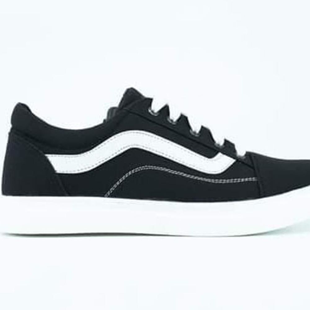 Picture of Low price sneakers for men black | Sneakers for men new collection | Sneakers and converse shoes for men new collection 2024