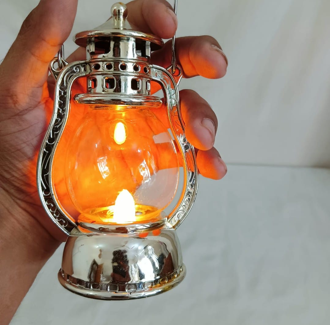 Picture of Retro Style Portable Night Light Kerosene Lamp / Battery