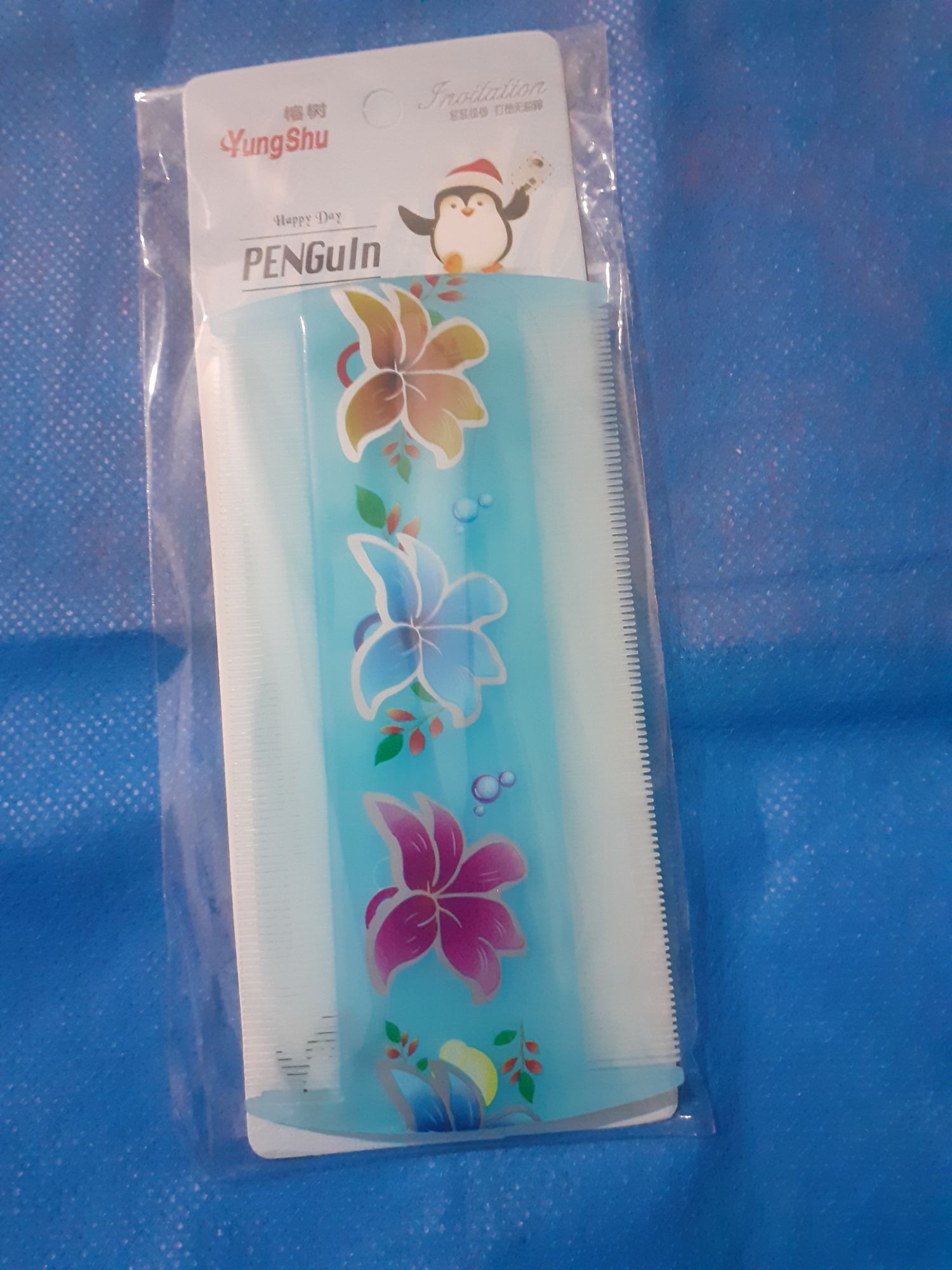Picture of 3 Pieces Yangshu Penguin Dual Sided Hair Combs (3 Pieces)