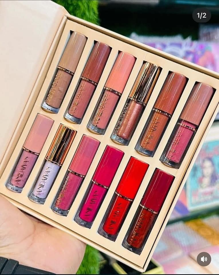 Picture of Handaiyan Set, which includes 12 matte liquid lipsticks in various shades